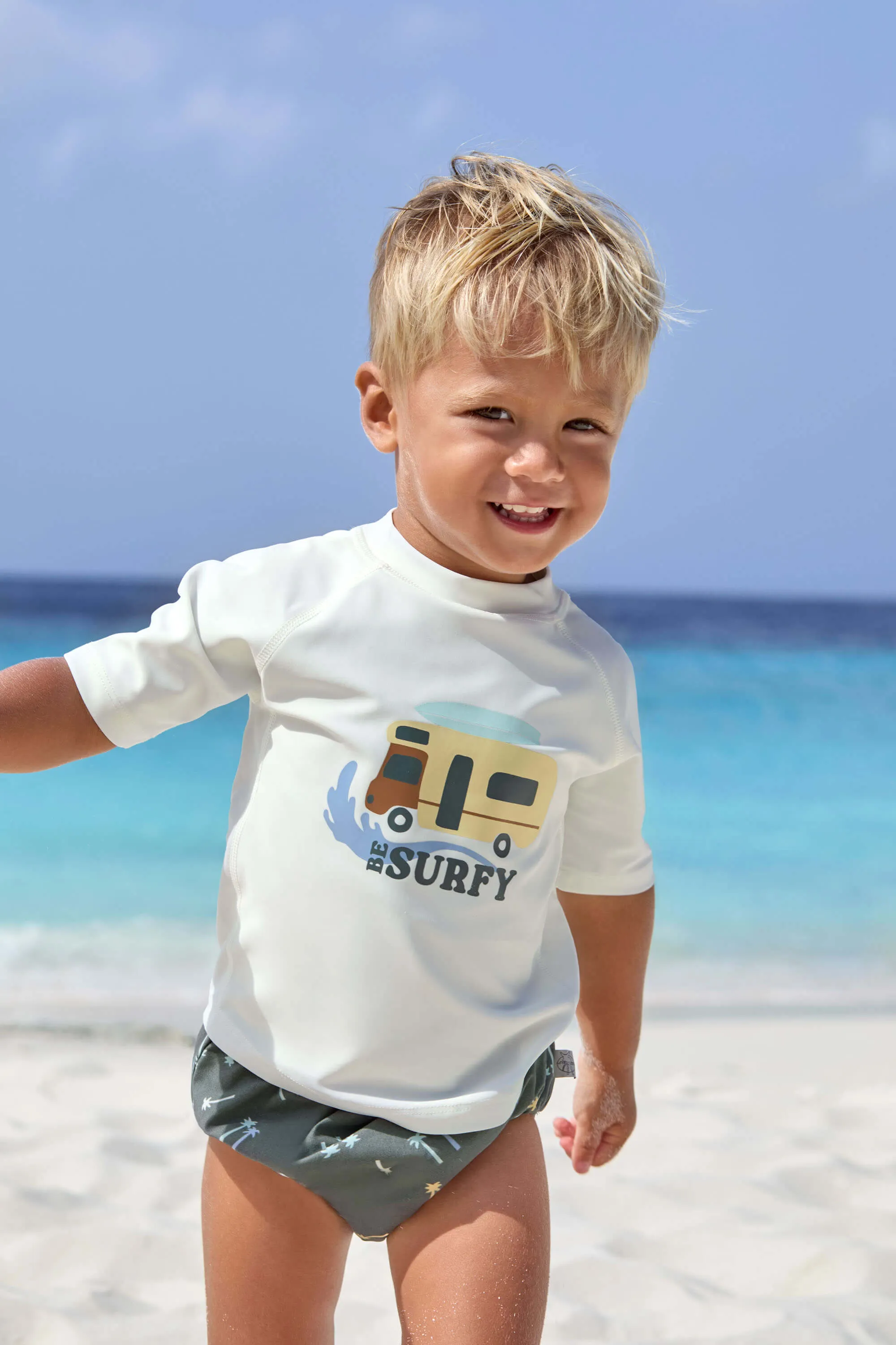 Lassig - dziecięca koszulka z krótkim rękawem Rashguard LSF UV Camper sea salt Lassig - dziecięca koszulka z krótkim rękawem Rashguard LSF UV Camper sea salt