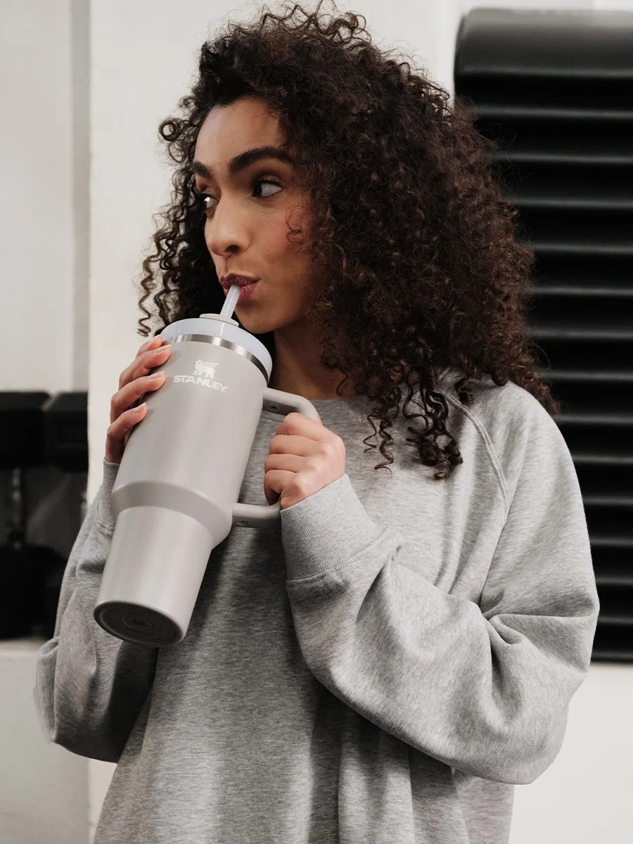 Stanley - kubek Quencher H2.O FlowState™ Tumbler 1,18 L Ash Stanley - kubek Quencher H2.O FlowState™ Tumbler 1,18 L Ash