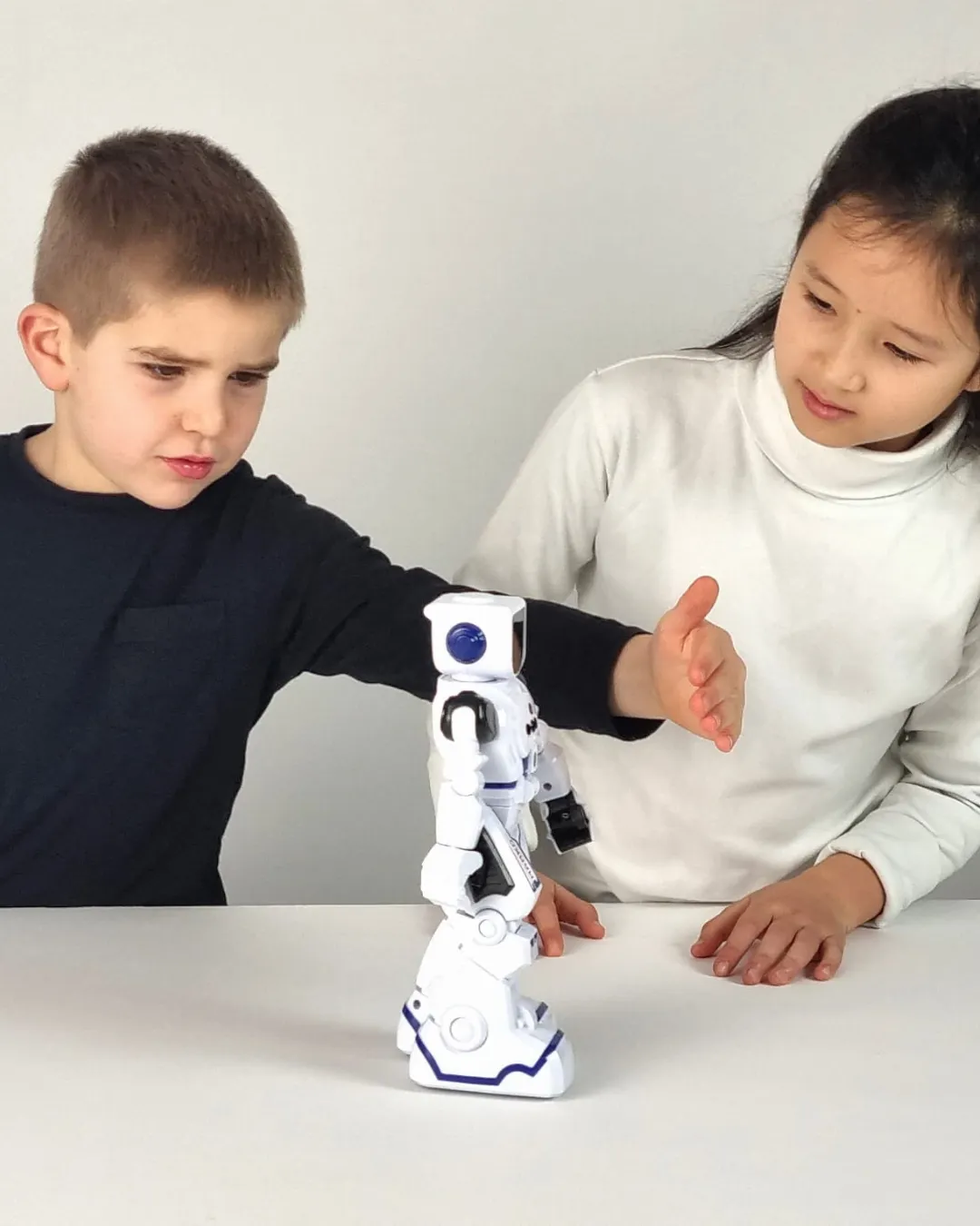 Buki - robot Marko Buki - robot Marko