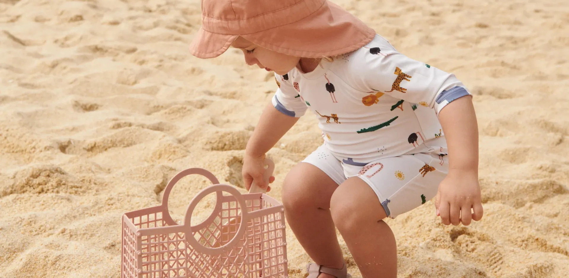 10 rzeczy dla dziecka, które przydadzą się na plaży