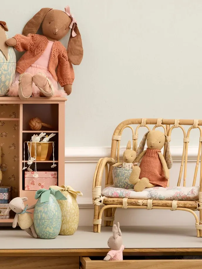 Maileg - jajko wielkanocne z micro króliczkiem przygaszony błękit Maileg - jajko wielkanocne z micro króliczkiem przygaszony błękit