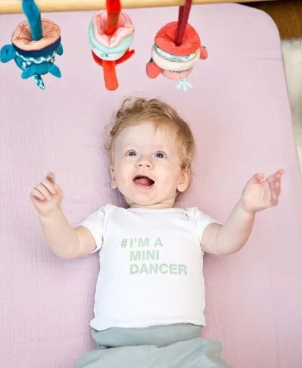 Lilliputiens - zabawka aktywizująca zawieszka wibrująca Nosorożec Marius Lilliputiens - zabawka aktywizująca zawieszka wibrująca Nosorożec Marius