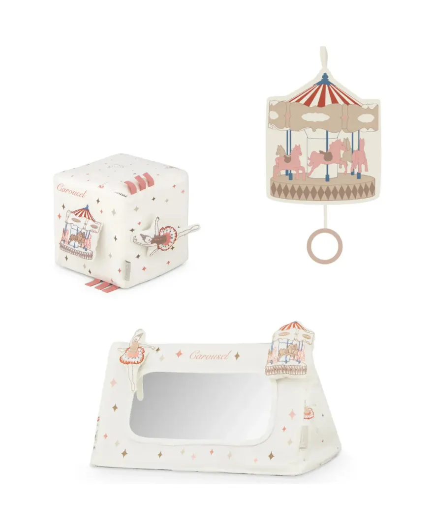 Cam Cam Copenhagen - zestaw pierwszych zabawek Carousel 