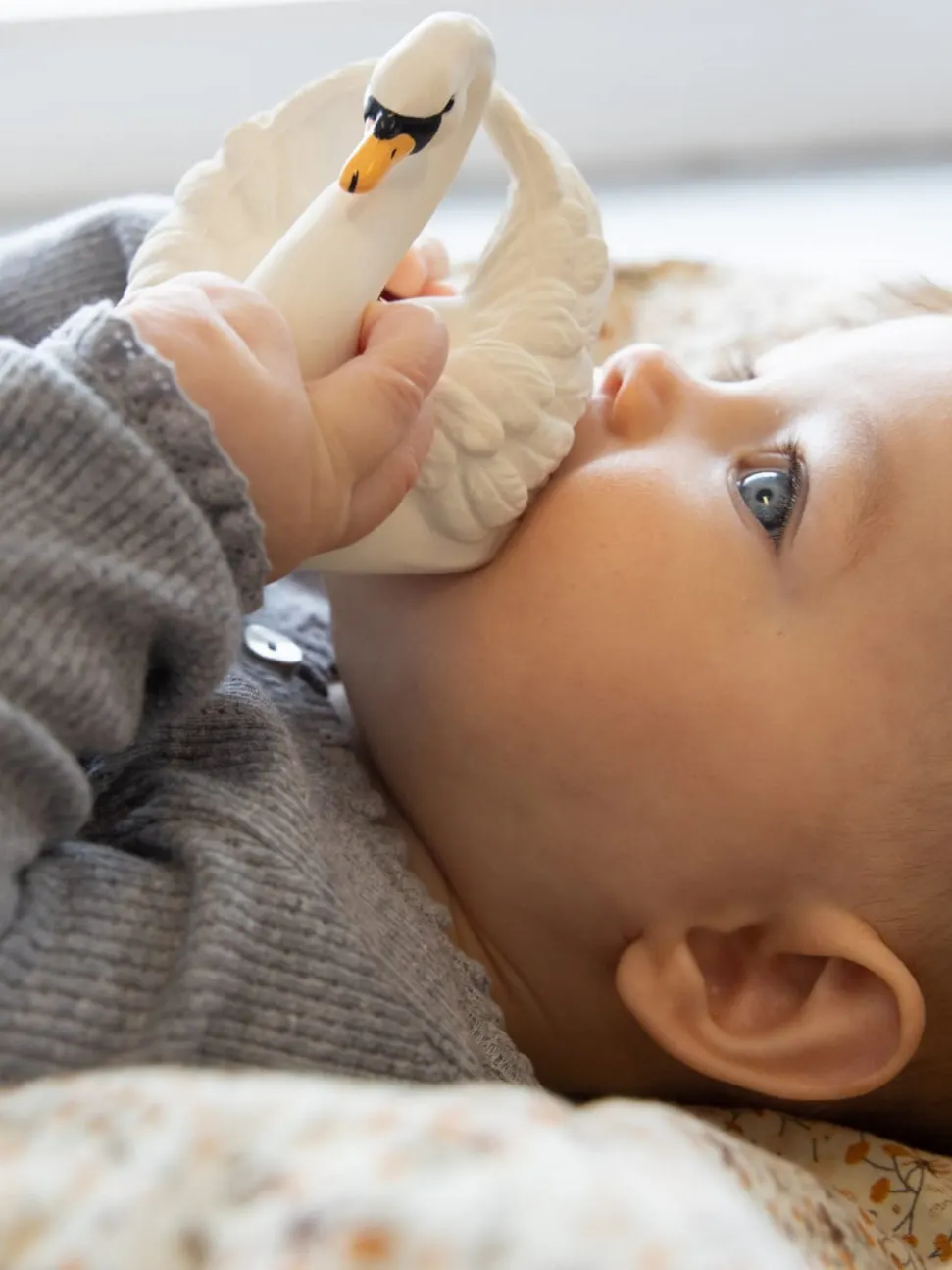 Natruba - gryzak zabawka do kąpieli z naturalnego kauczuku łabędź Natruba - gryzak zabawka do kąpieli z naturalnego kauczuku łabędź