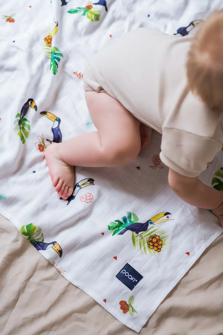 Poofi - pieluszka bambusowa Tropical 73x73 cm Tukany Poofi - pieluszka bambusowa Tropical 73x73 cm Tukany