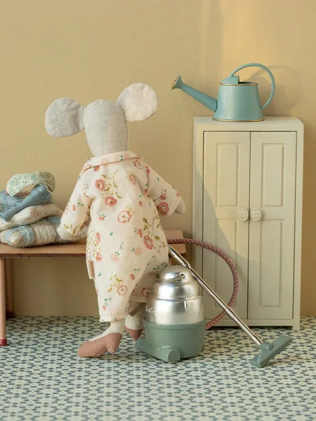 Maileg - niewielka szafa dla myszek Kremowy