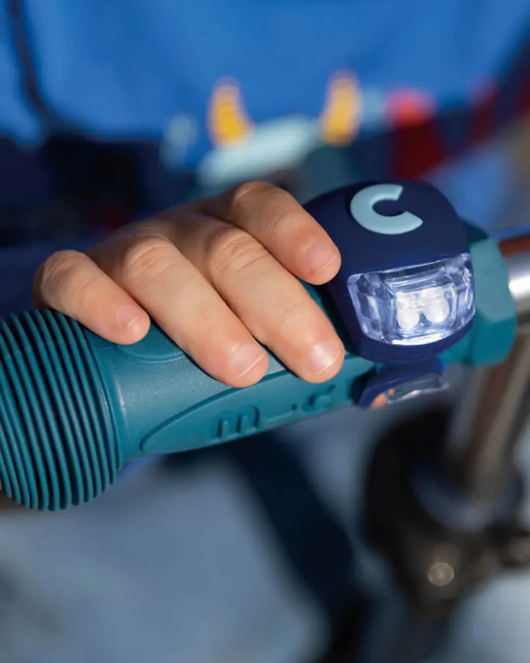 Micro - światełko na kierownicę Deluxe Dark Blue Micro - światełko na kierownicę Deluxe Dark Blue