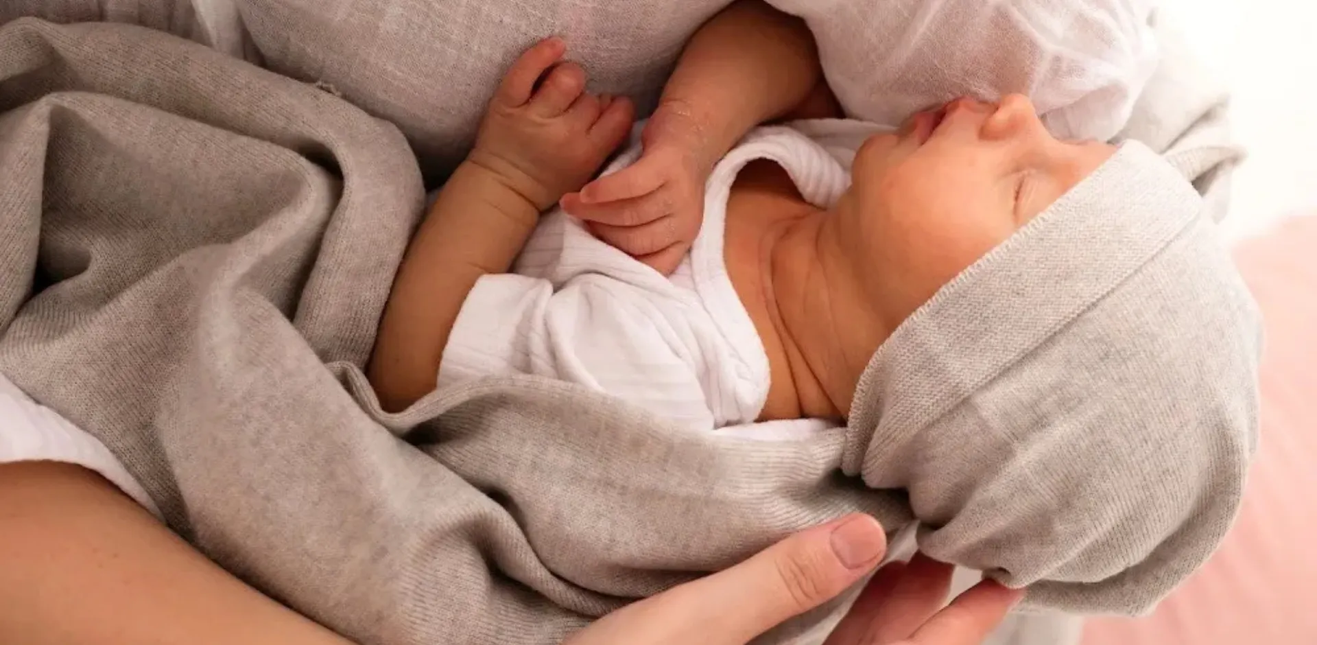 Wyprawka dla dziecka urodzonego wiosną - oto gotowa lista