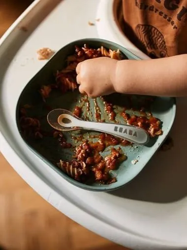 Beaba - łyżeczka silikonowa 4m+ Light Mist Beaba - łyżeczka silikonowa 4m+ Light Mist