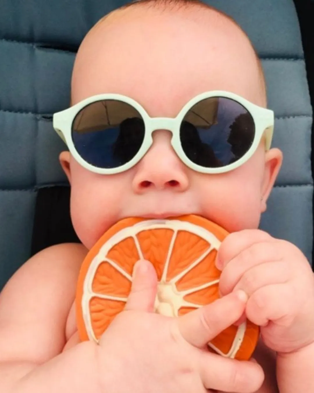 Oli&Carol - gryzak zabawka dla niemowląt pomarańcza Clementino Orange