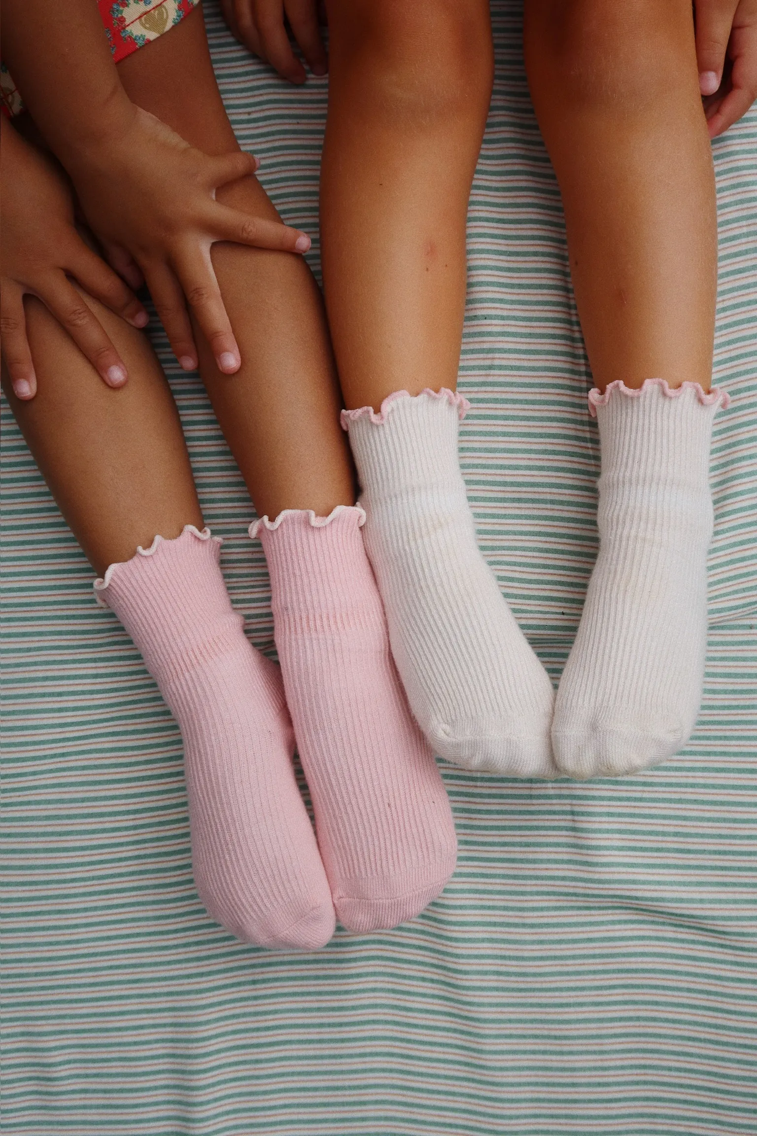 Konges Sløjd - skarpetki dziewczęce 2-pak Rib Frill Socks Konges Sløjd - skarpetki dziewczęce 2-pak Rib Frill Socks