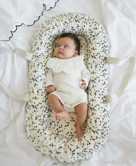 Elodie Details - gniazdko niemowlęce kokon Dalmatian Dots Elodie Details - gniazdko niemowlęce kokon Dalmatian Dots