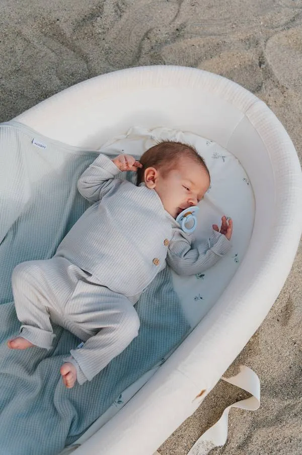 Bamboom - bambusowe prążkowane spodenki niemowlęce Pure niebieskie