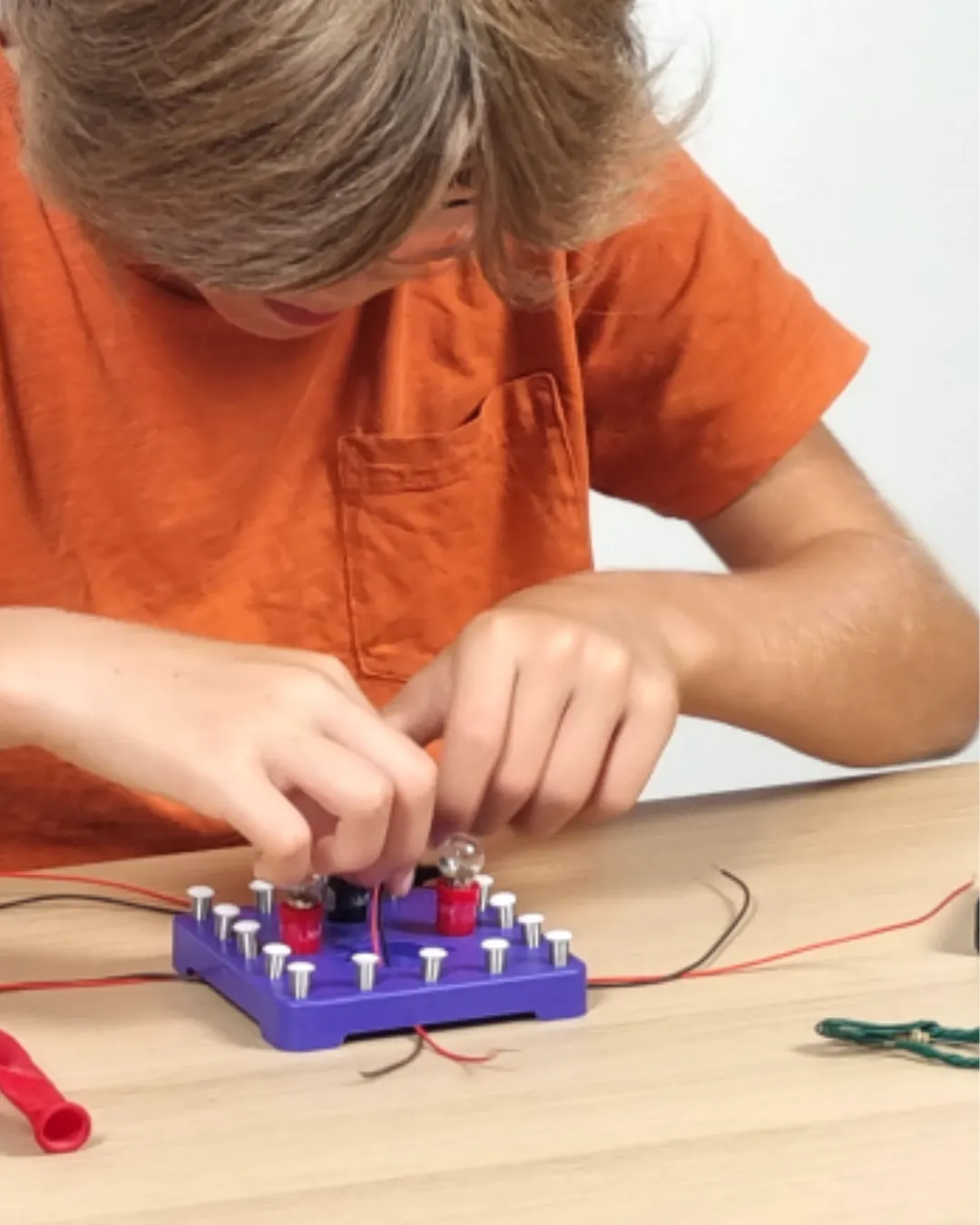 Buki - laboratorium elektryczne Buki - laboratorium elektryczne