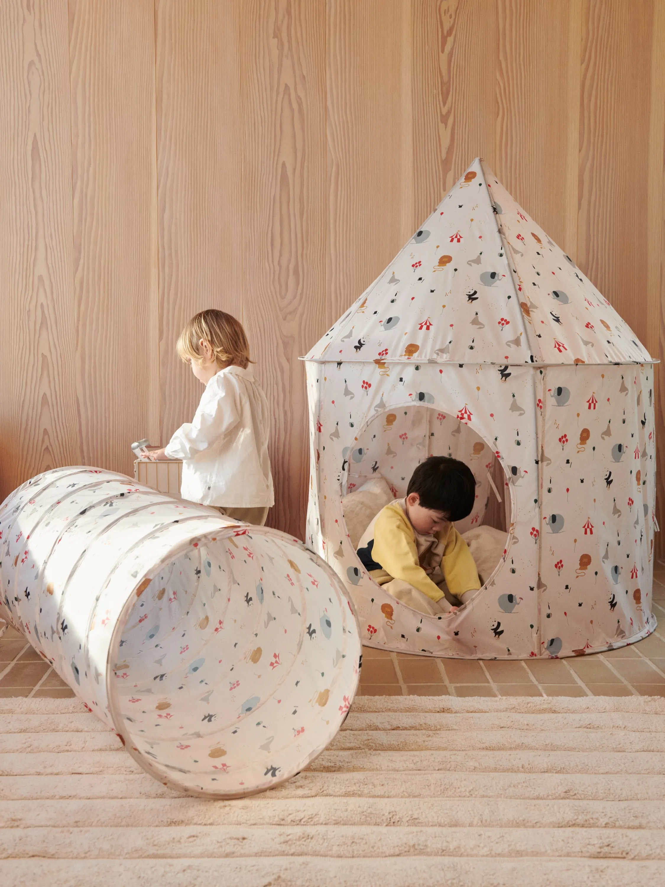 Liewood - namiot tipi Oaks Pop-Up Playtent Peach Sea Shell