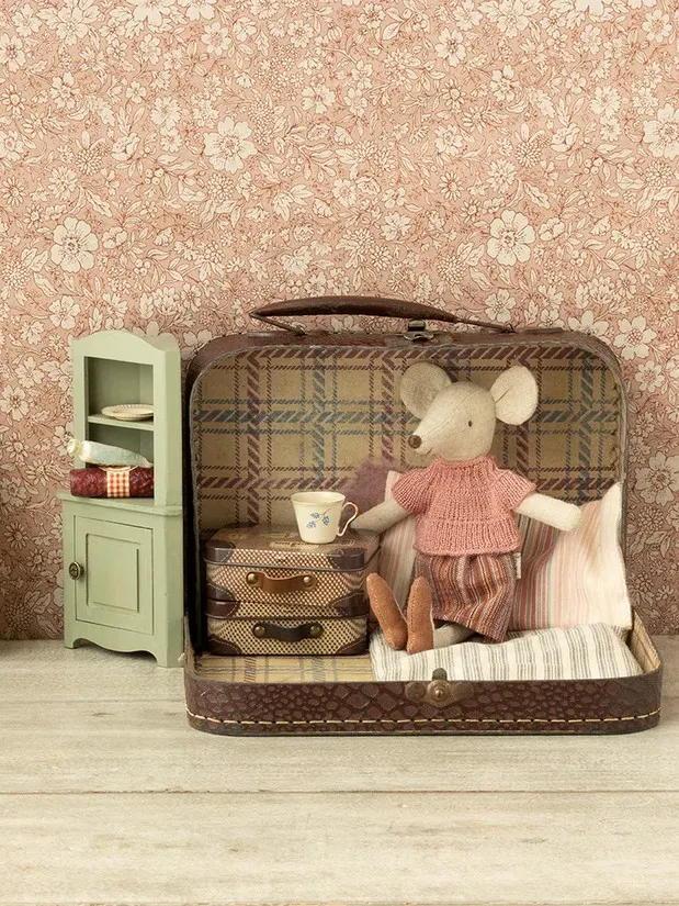 Maileg - narożna szafka dla myszek Maileg - narożna szafka dla myszek