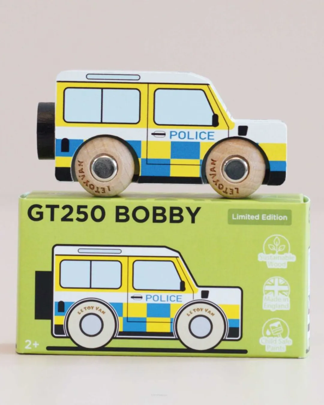 Le Toy Van - Drewniany samochodzik GT250 Bobby Le Toy Van - Drewniany samochodzik GT250 Bobby