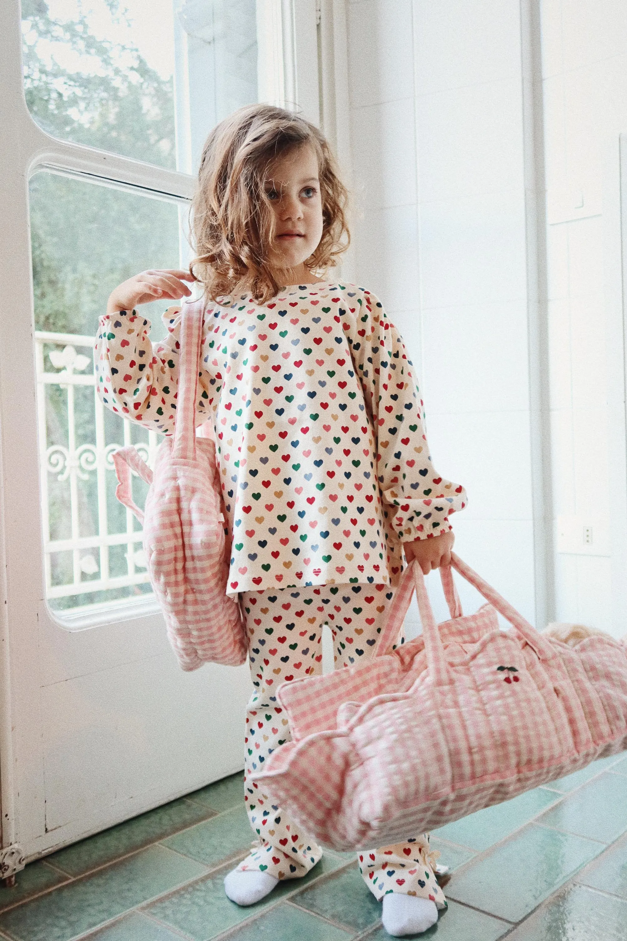 Konges Sløjd - nosidełko dla lalek Doll Lift Geranium Pink