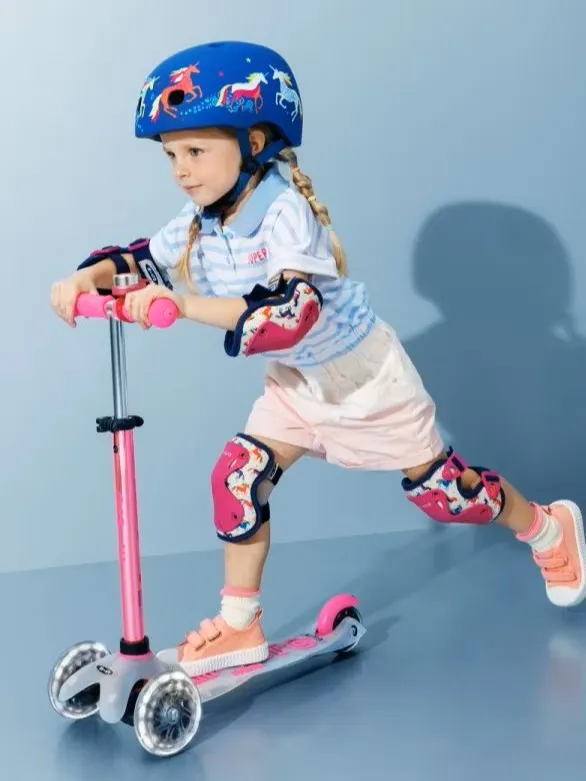 Micro - hulajnoga ze świecącymi kołami Mini Micro Deluxe Flux LED Neochrome Pink Micro - hulajnoga ze świecącymi kołami Mini Micro Deluxe Flux LED Neochrome Pink