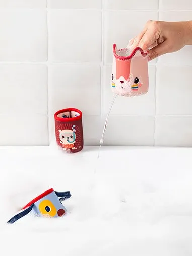 Lilliputiens - 3 kubeczki do kąpieli Piesek Jules 6m+ Lilliputiens - 3 kubeczki do kąpieli Piesek Jules 6m+