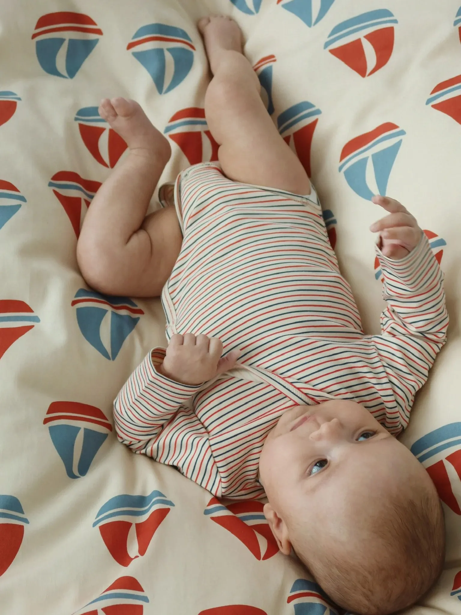 Konges Sløjd - body niemowlęce kopertowe basic Stripe Tricolore Petit