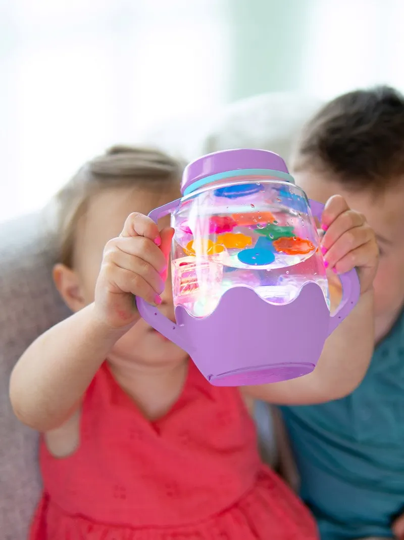 Glo Pals - słoik sensoryczny do napełnienia wodą fioletowy Glo Pals - słoik sensoryczny do napełnienia wodą fioletowy