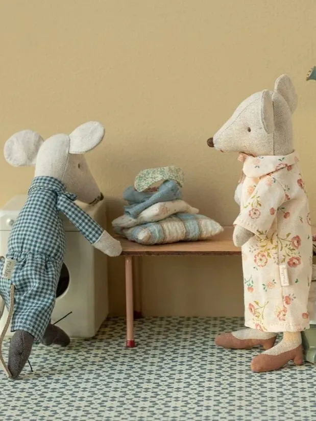 Maileg - myszki babcia i dziadek w pudełku po cygarach Maileg - myszki babcia i dziadek w pudełku po cygarach