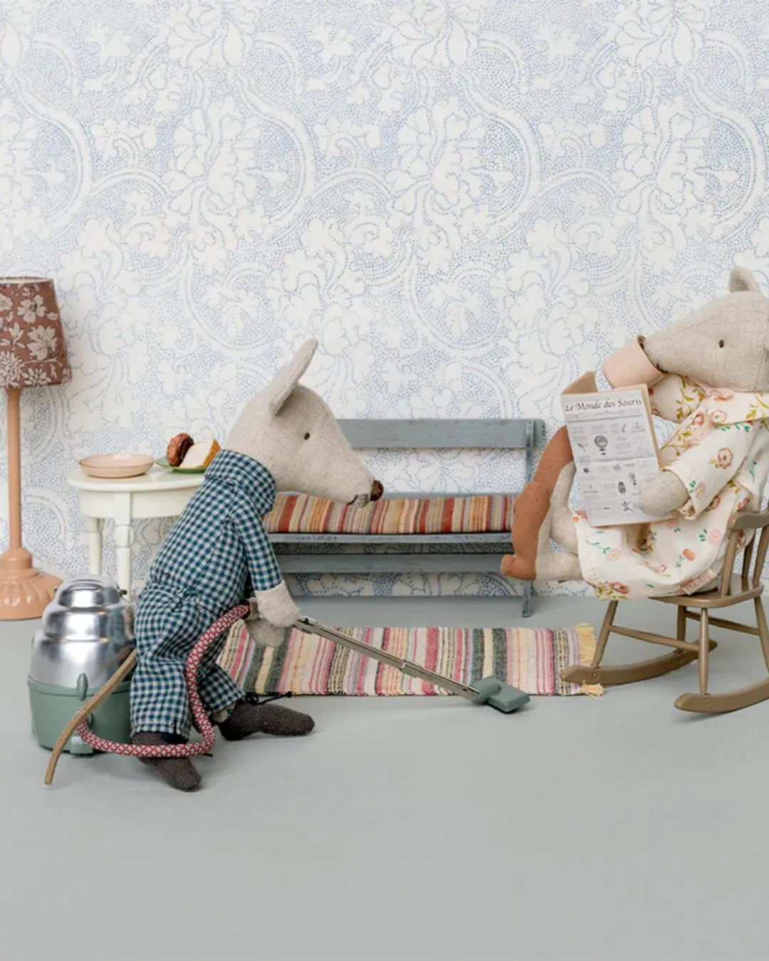 Maileg - miniaturowy odkurzacz dla myszek vacuum cleaner Maileg - miniaturowy odkurzacz dla myszek vacuum cleaner