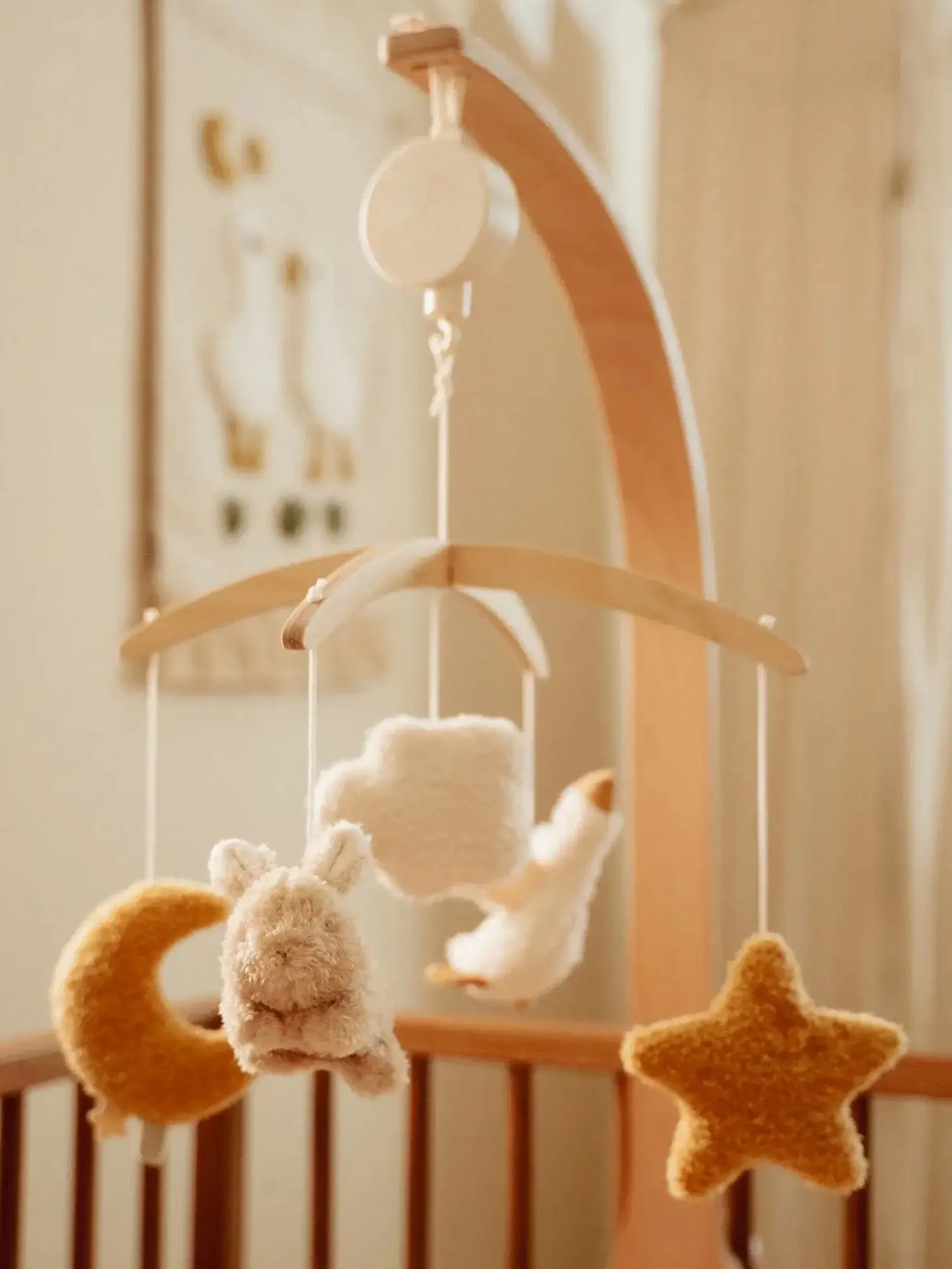 Little Dutch - drewniana karuzela do łóżeczka Newborn Naturals