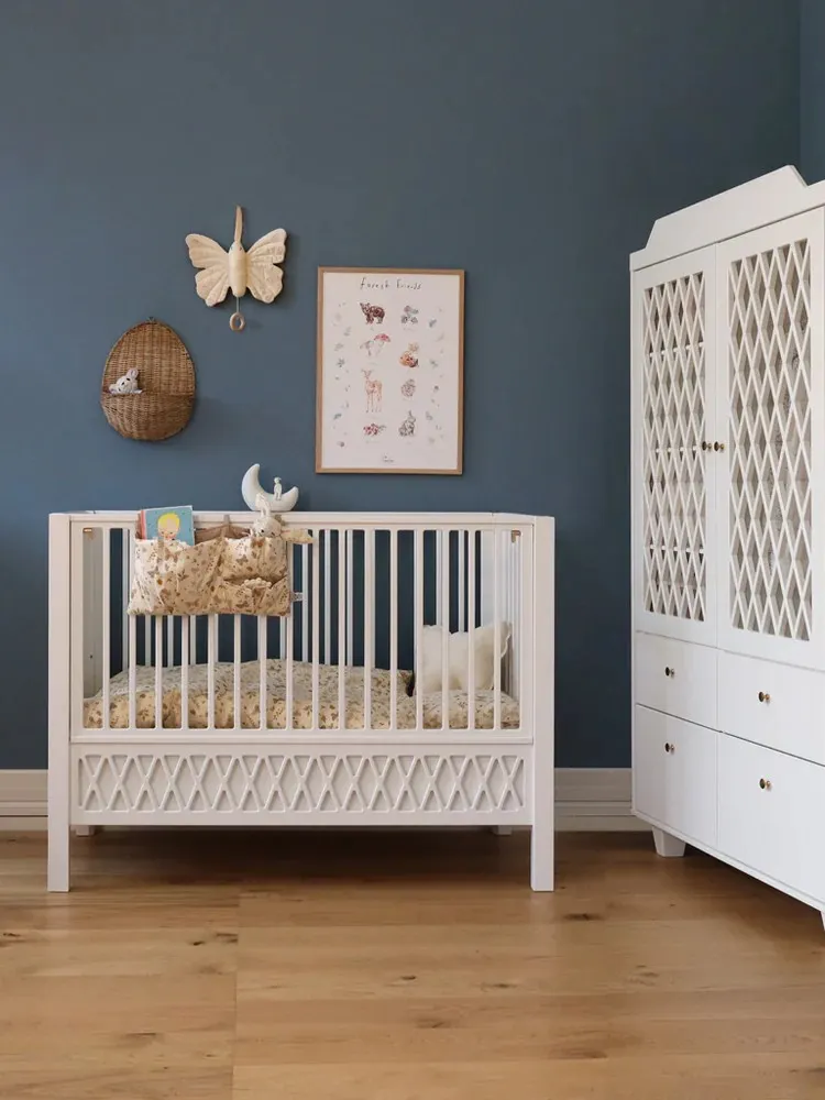 Cam Cam Copenhagen - zawieszka z pozytywką Butterfly OCS Antique White Cam Cam Copenhagen - zawieszka z pozytywką Butterfly OCS Antique White