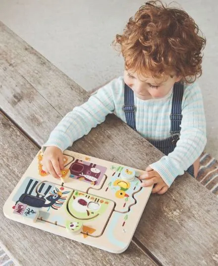Lilliputiens - drewniana tablica sensoryczna Farma Lilliputiens - drewniana tablica sensoryczna Farma