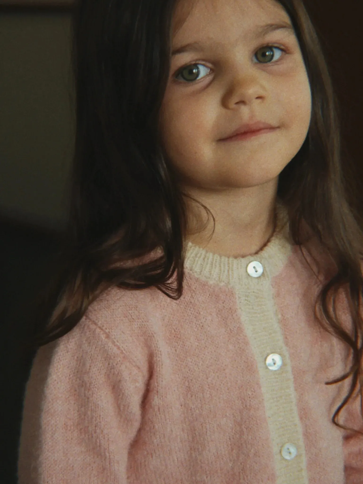 Konges Sløjd - wełniany kardigan z kotkami Kitty Cardigan Konges Sløjd - wełniany kardigan z kotkami Kitty Cardigan