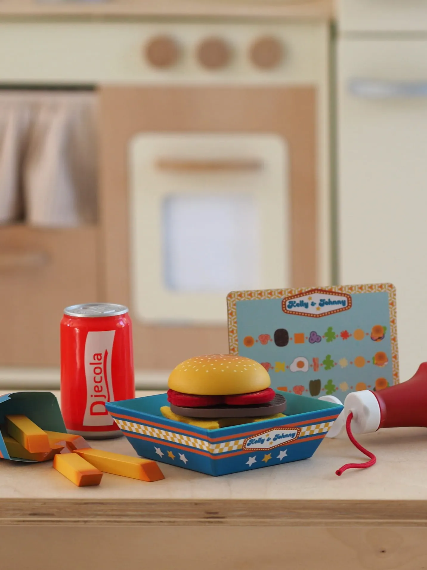 Djeco - drewniana zabawka fast food Kelly & Johnny