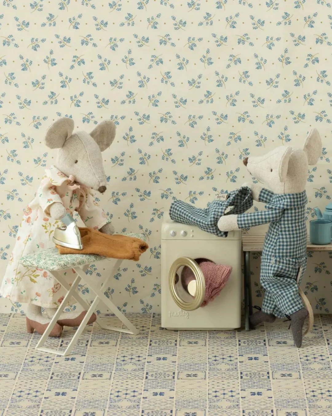 Maileg - miniaturowa pralka dla myszek washing machine Maileg - miniaturowa pralka dla myszek washing machine