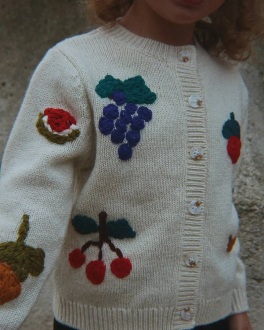 Konges Sløjd - wełniany kardigan Fruity Cardigan Konges Sløjd - wełniany kardigan Fruity Cardigan